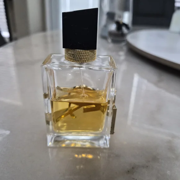 YSL Libre Perfume - Picture 3 of 6